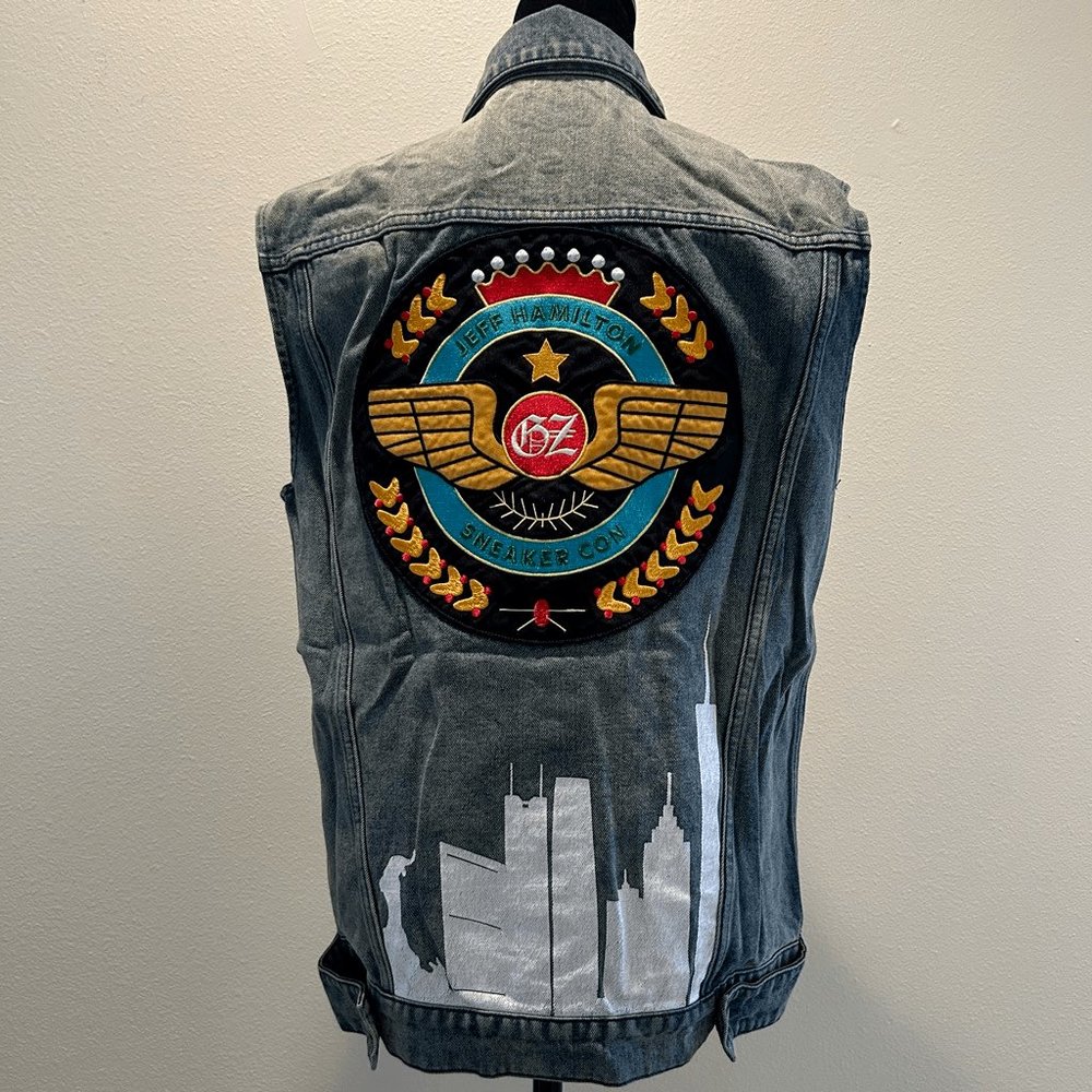 Large Jeff Hamilton Sneaker Con Men's Limited-Edition Denim Vest Pocket Muscle